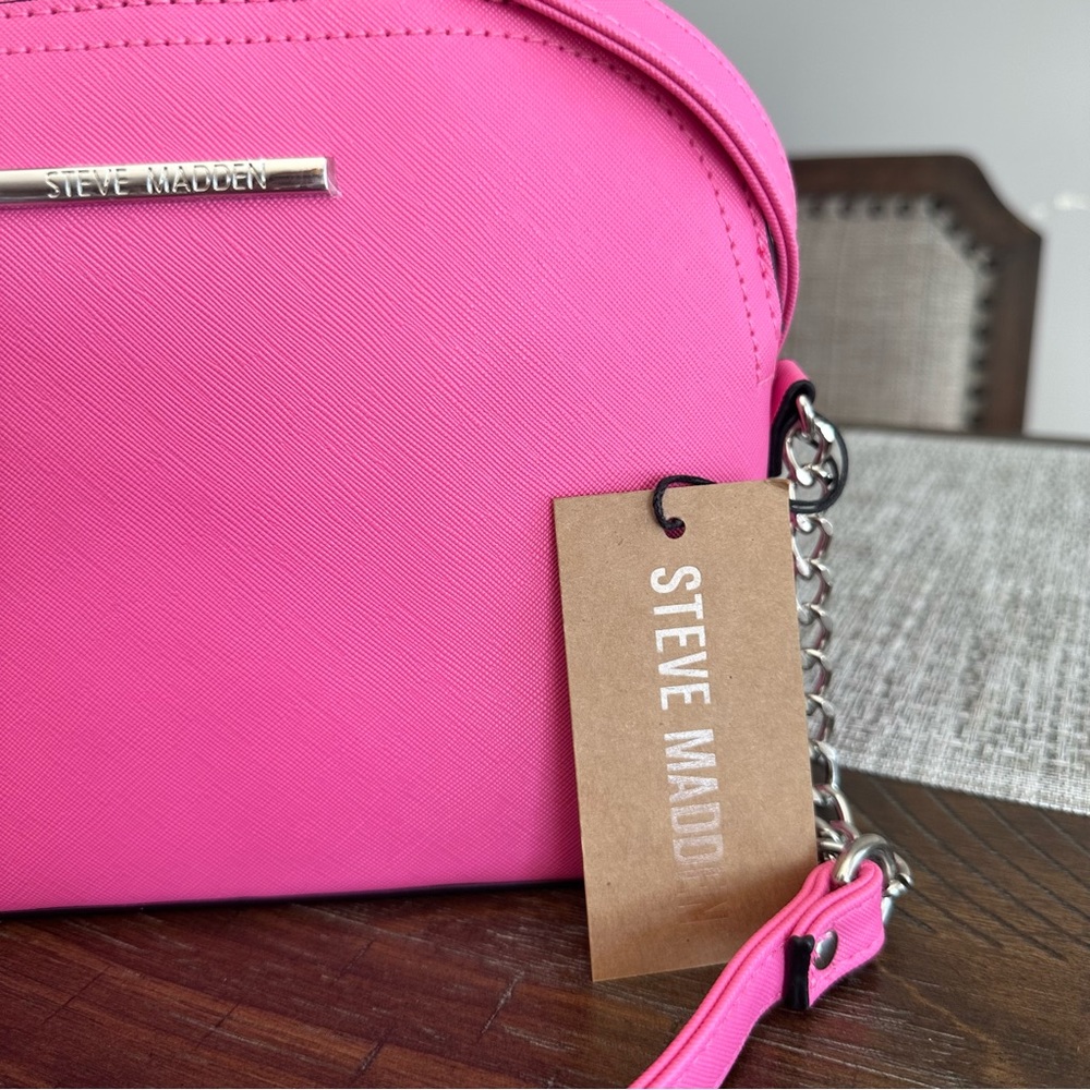 New STEVE MADDEN Women’s BMAGGIE CROSSBODY Handbag Purse  BRIGHT PINK - Picture 2 of 6